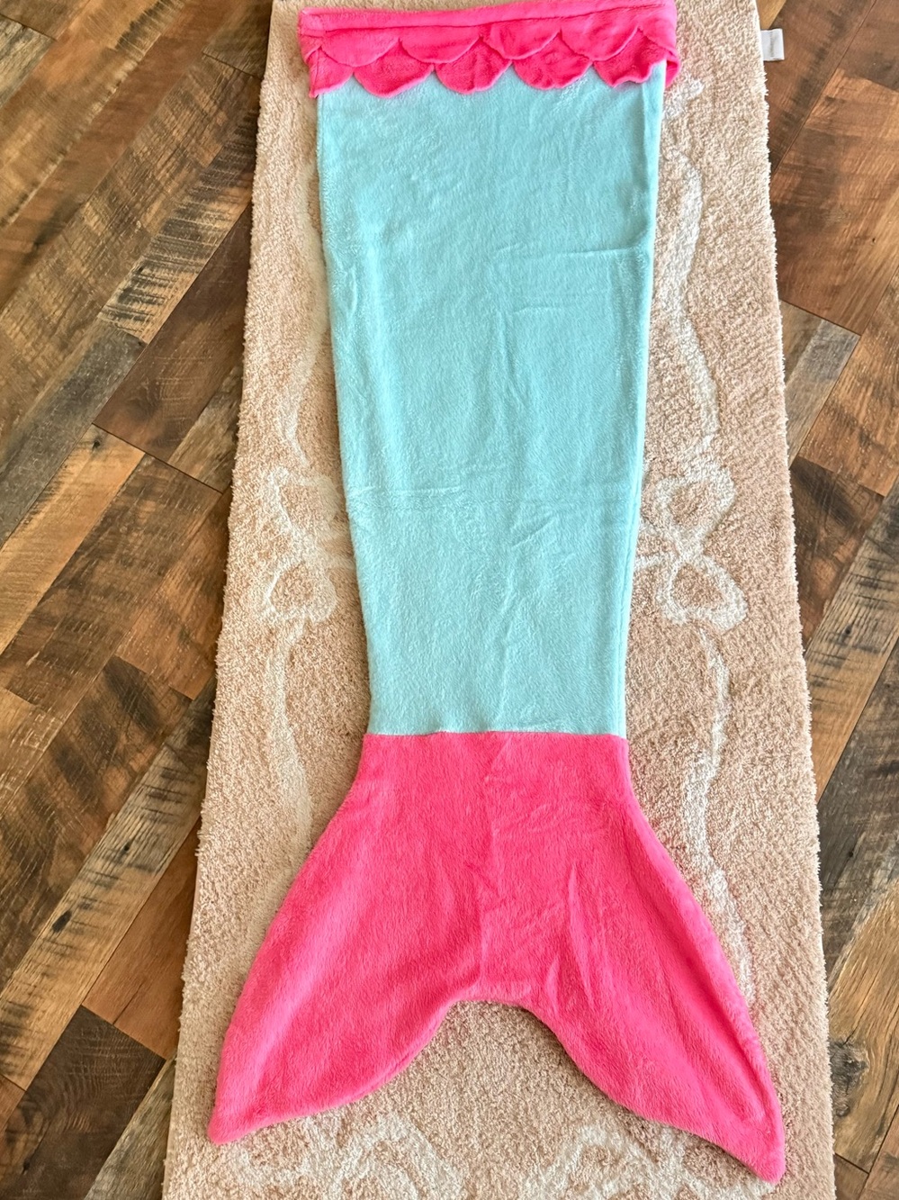 Kids Mermaid Tail Blanket - Aqua & Hot Pink